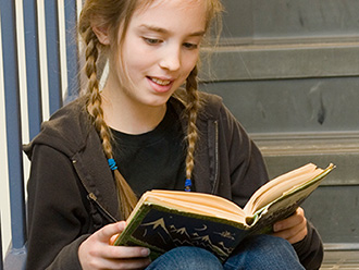 Reading high-interest passages at a student's reading level is an effective strategy for building reading stamina